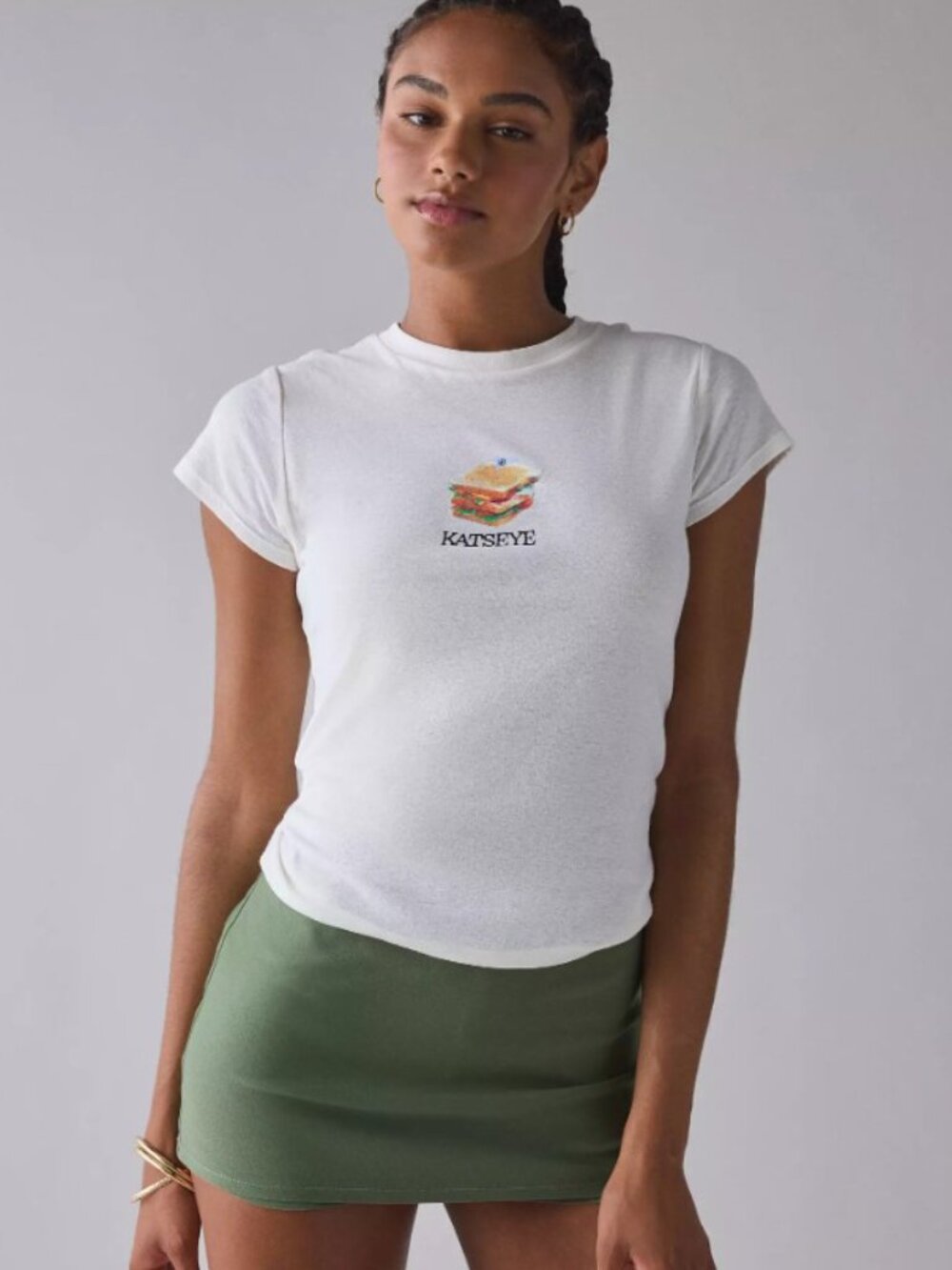 (UO-26) Urban Outfitters Katseye UO Exclusive Gnarly Sandwich Graphic
